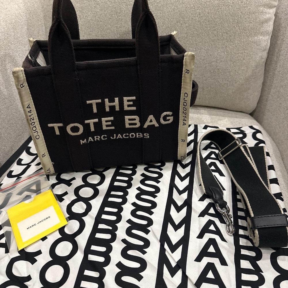 Marc Jacobs The Tote Bag